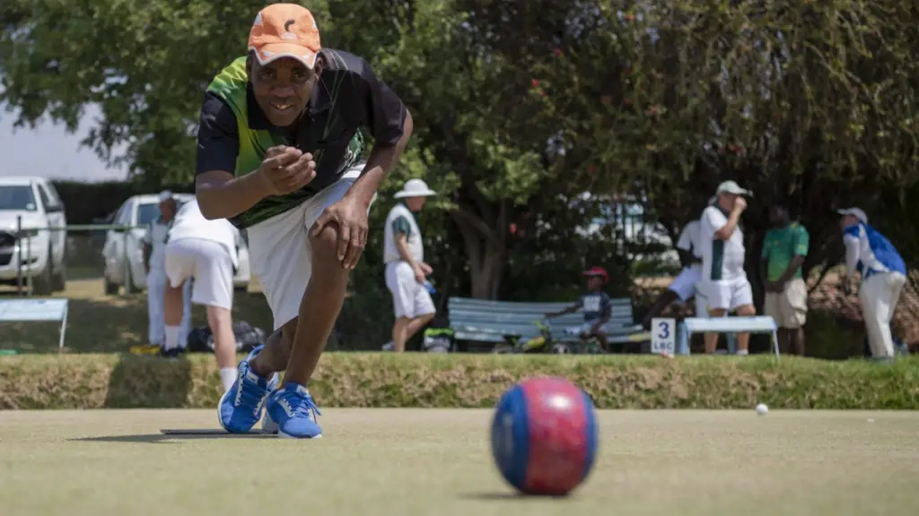 Different Types of Shots in Lawn Bowls